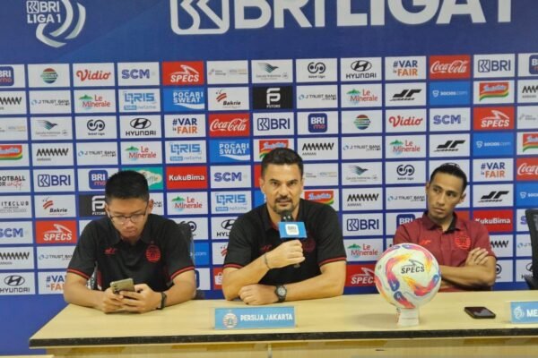 Tidak Ada 'Ritme' Jelas: Pena Sorot Permainan Persija di Babak Pertama