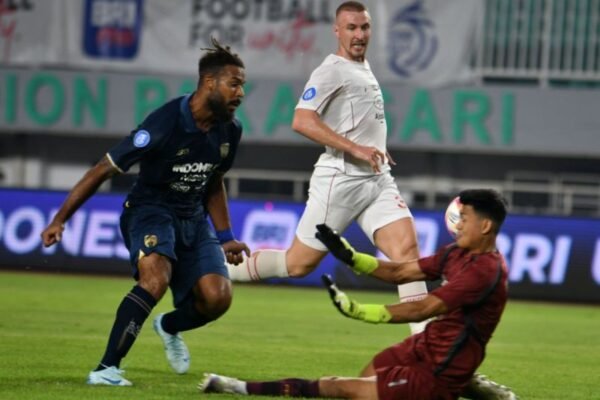 Persis Jaga Jarak dari Zona Degradasi dengan Kemenangan 1-0 atas Persita