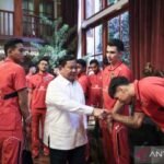 Presiden Prabowo Subianto Merayakan Kemenangan Timnas Indonesia atas China dengan Makan Bersama