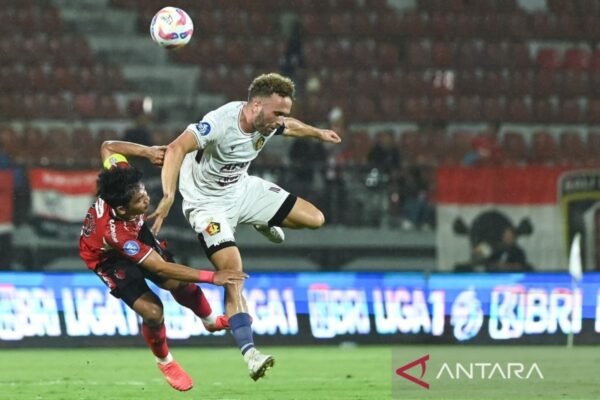 Ze Valente Kembali ke Yogya, Kini dengan Seragam PSIM