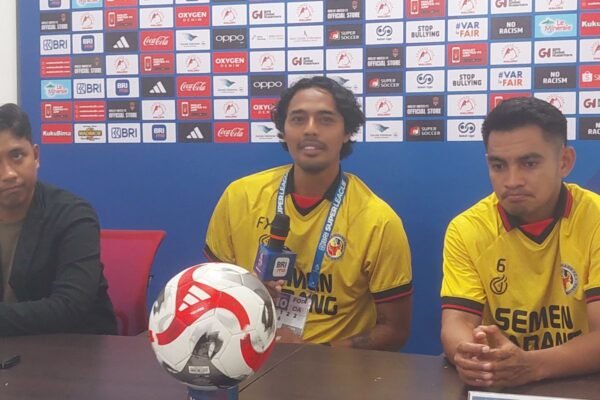 Pelatih Semen Padang Menyatakan Kecewa atas Kekalahan Tipis dari Malut United